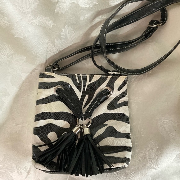 Buono Crossbody Zebra-print with snakeskin texture - Picture 2 of 4
